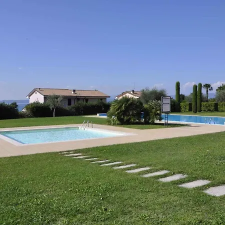 In Lazise/gardasee 21954 Apartament *